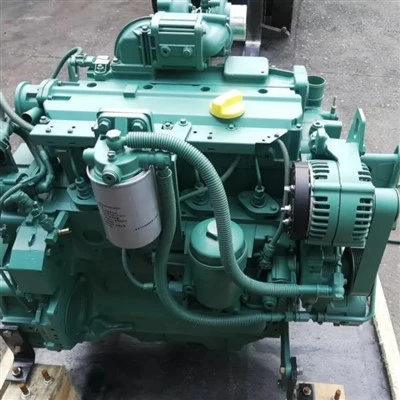 Motor diesel Volvo D4E cu patru-cilindri în linie